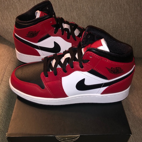 jordan 1 chicago size 6